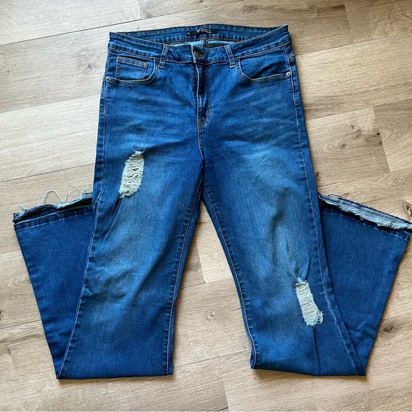 Jeans - Picture 2 of 4